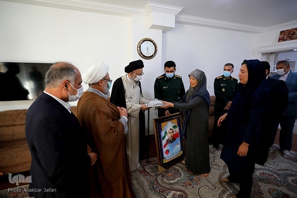 دیدار آیت الله نورمفیدی، نماینده ولی‌فقیه در استان و امام جمعه گرگان با خانواده شهدا