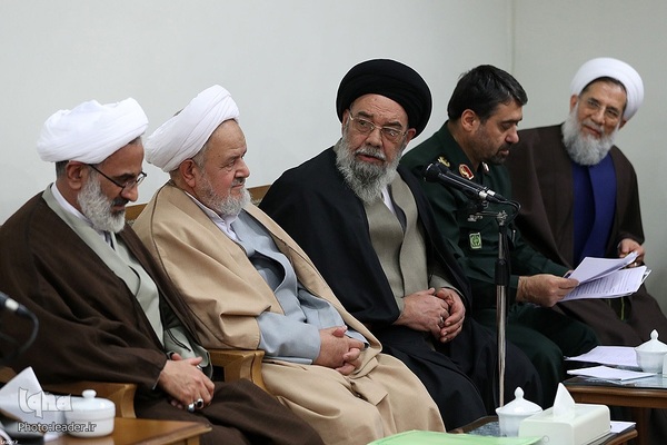 دیدار دست‌اندرکاران کنگره بزرگداشت شهدای روحانی با رهبر انقلاب