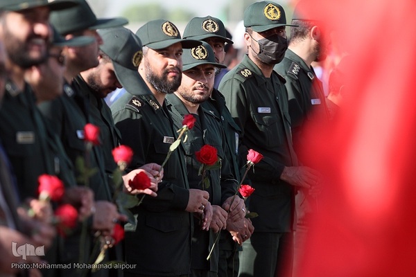 تشییع پیکرهای پاک و مطهر دو شهید گمنام دوران دفاع مقدس در مجتمع فرهنگی ورزشی فجر سپاه اهواز