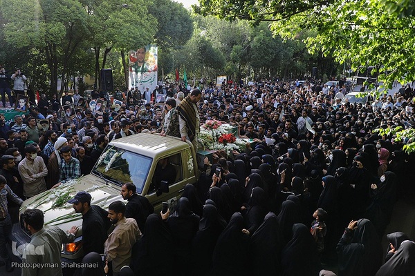 تشییع سه شهید تازه تفحص شده‌ی دوران دفاع مقدس