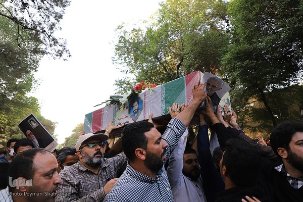 تشییع سه شهید تازه تفحص شده‌ی دوران دفاع مقدس