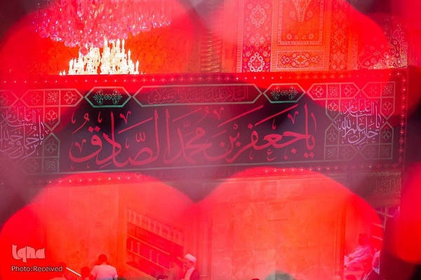 عزاداری خدام حرم حضرت عباس(ع) در روز شهادت امام صادق(ع)