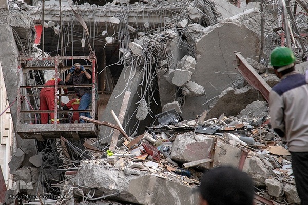 پنجمین روز ریزش برج متروپل در آبادان