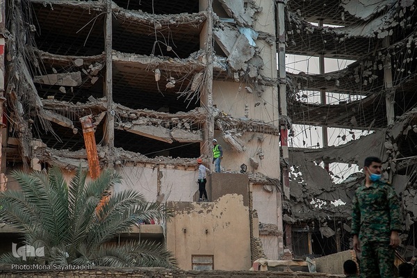 پنجمین روز ریزش برج متروپل در آبادان