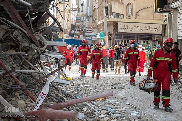 پنجمین روز ریزش برج متروپل در آبادان