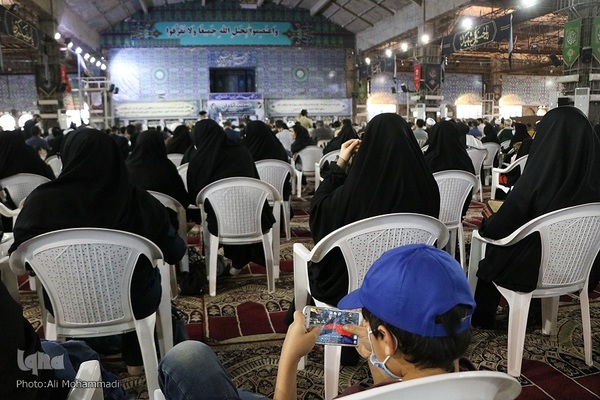 مراسم بزرگداشت جان‌باختگان متروپل آبادان