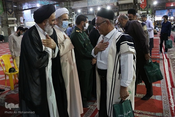 مراسم بزرگداشت جان‌باختگان متروپل آبادان
