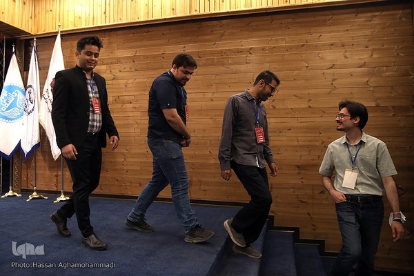 مرحله نهایی دهمین دوره مسابقات ملی مناظره دانشجویان ایران