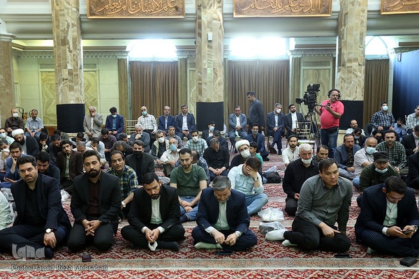 مراسم بزرگداشت عالم ربانی و معلم قرآن کریم آیت الله سید عبدالله فاطمی نیا(ره) در مسجد امام صادق(ع)