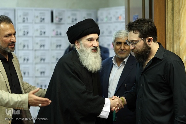 مراسم بزرگداشت عالم ربانی و معلم قرآن کریم آیت الله سید عبدالله فاطمی نیا(ره) در مسجد امام صادق(ع)