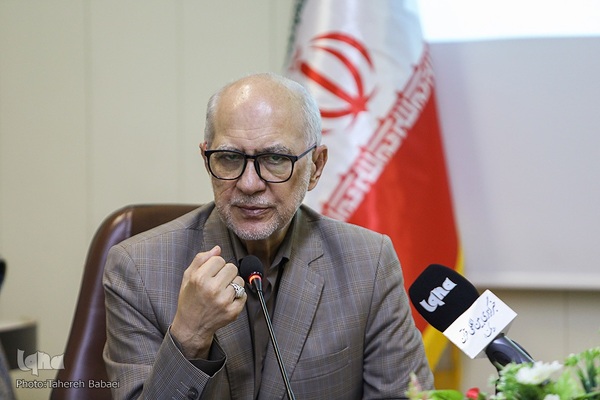 رونمایی از کتاب تقلید در هنر تلاوت قرآن کریم