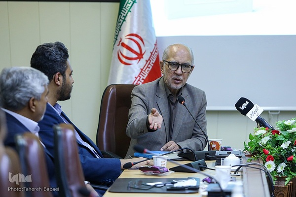 رونمایی از کتاب تقلید در هنر تلاوت قرآن کریم