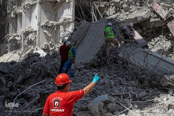 هفتمین روز ریزش برج متروپل آبادان