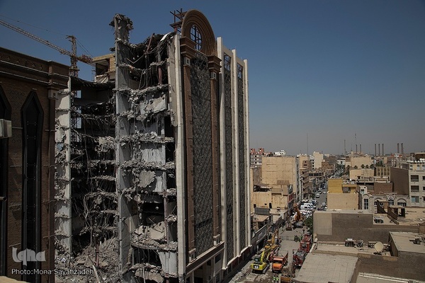 هفتمین روز ریزش برج متروپل آبادان