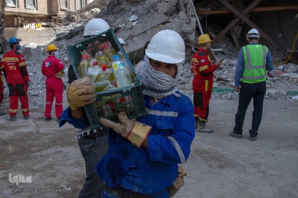 هفتمین روز ریزش برج متروپل آبادان