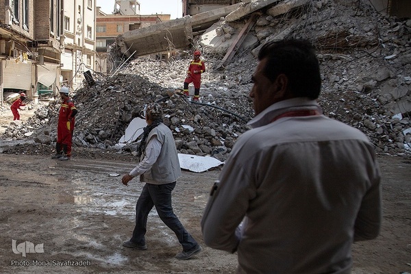 هفتمین روز ریزش برج متروپل آبادان