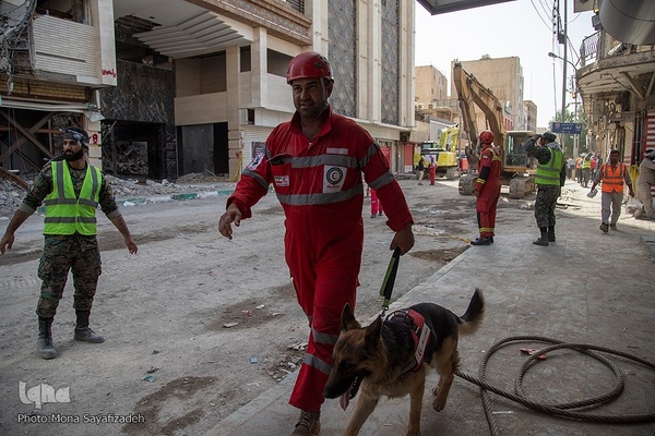 هفتمین روز ریزش برج متروپل آبادان