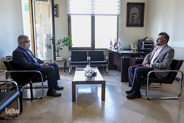 دکتر سیدروح‌الله دهقانی فیروزآبادی، رئیس جدید جهاددانشگاهی و دکتر حمیدرضا طیبی٬ رئیس اسبق جهاددانشگاهی