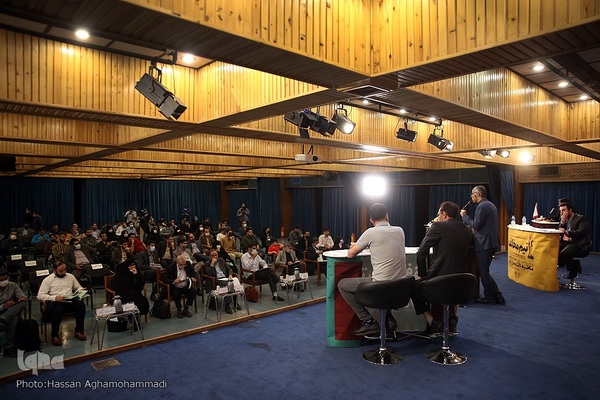 مرحله فینال دهمین دوره مسابقات ملی مناظره دانشجویان ایران