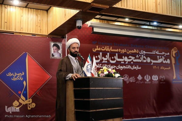 حجت الاسلام والمسلمین مهدی فاطمی پور، معاون فرهنگی و سیاسی نهاد نمایندگی مقام معظم رهبری در دانشگاه ها