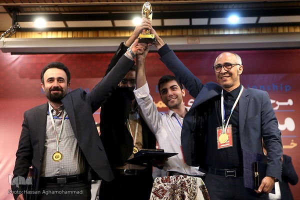 تیم شباویز از جهاد دانشگاهی علم و صنعت، قهرمان دهمین دوره مسابقات ملی مناظره دانشجویان ایران