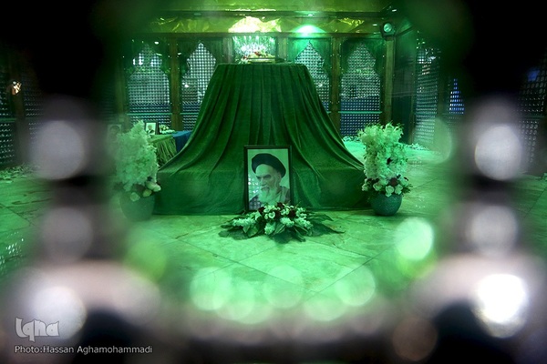 مراسم تجدید میثاق دانشگاهیان با آرمان‌های امام خمینی (ره)و رهبر معظم انقلاب