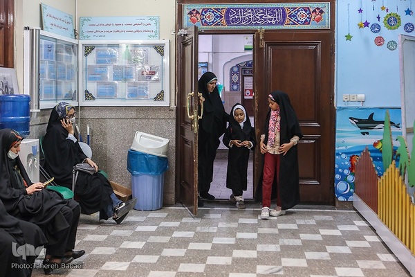 زینب در مرکز آموزش قرآن کریم آستان حضرت عبدالعظیم(ع)