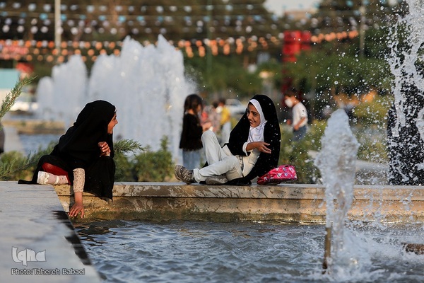 بازیگوشی زینب و فاطمه