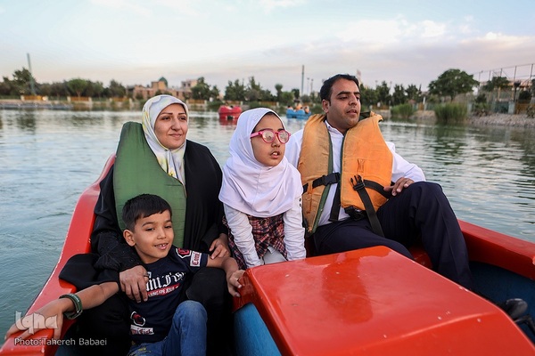 خانواده بوژمهرانی در پارک رازی