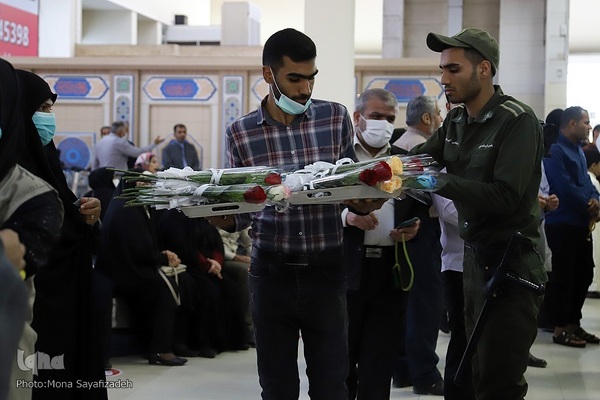 استقبال از خدام حرم مطهر امام رضا علیه السلام در فرودگاه بین‌المللی شهید سپهبد قاسم سلیمانی اهواز