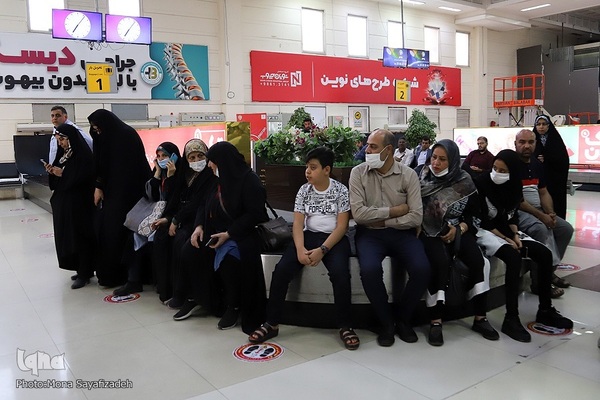 استقبال از خدام حرم مطهر امام رضا علیه السلام در فرودگاه بین‌المللی شهید سپهبد قاسم سلیمانی اهواز