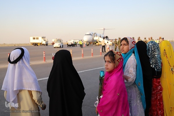 استقبال از خدام حرم مطهر امام رضا علیه السلام در فرودگاه بین‌المللی شهید سپهبد قاسم سلیمانی اهواز