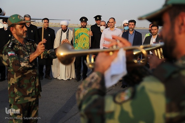 استقبال از خدام حرم مطهر امام رضا علیه السلام در فرودگاه بین‌المللی شهید سپهبد قاسم سلیمانی اهواز