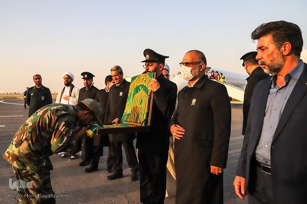 استقبال از خدام حرم مطهر امام رضا علیه السلام در فرودگاه بین‌المللی شهید سپهبد قاسم سلیمانی اهواز