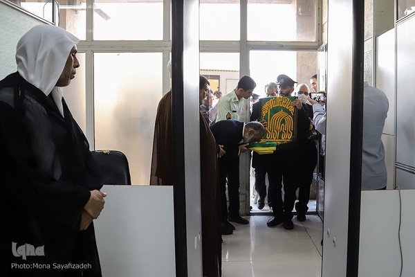 استقبال از خدام حرم مطهر امام رضا علیه السلام در فرودگاه بین‌المللی شهید سپهبد قاسم سلیمانی اهواز