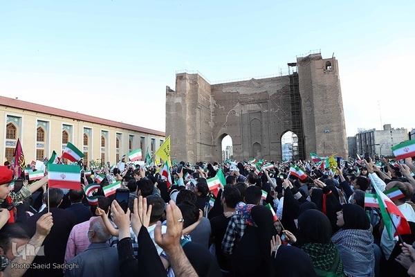 اجرای «سلام فرمانده» به زبان آذری در تبریز