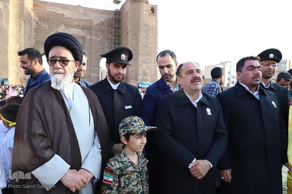 اجرای «سلام فرمانده» به زبان آذری در تبریز