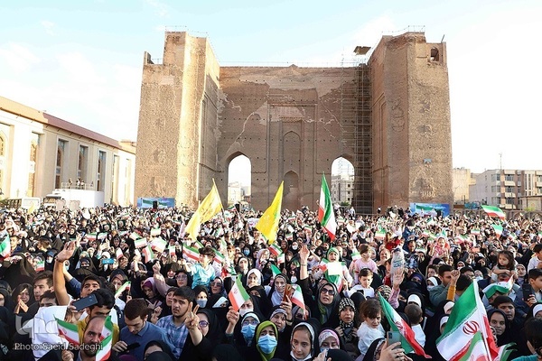 اجرای «سلام فرمانده» به زبان آذری در تبریز