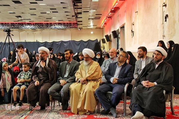 اجتماع عظیم دخترانه «من دختر قاسم سلیمانی هستم» در گلزار شهدای مزار پایین زنجان