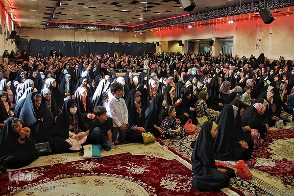 اجتماع عظیم دخترانه «من دختر قاسم سلیمانی هستم» در گلزار شهدای مزار پایین زنجان