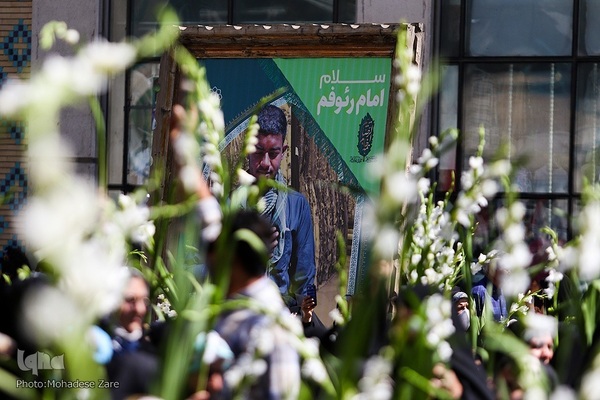 مراسم گلباران حرم مطهر رضوی در سالروز ولادت حضرت معصومه(س)
