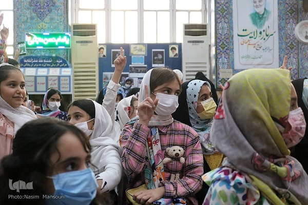 جشن روز دختر با حضور خدام حرم مطهر رضوی در مسجد جوادالائمه اهواز