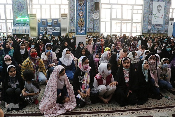 جشن روز دختر با حضور خدام حرم مطهر رضوی در مسجد جوادالائمه اهواز
