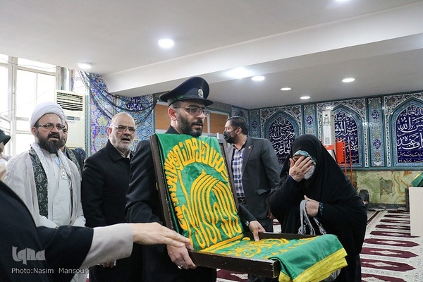 جشن روز دختر با حضور خدام حرم مطهر رضوی در مسجد جوادالائمه اهواز