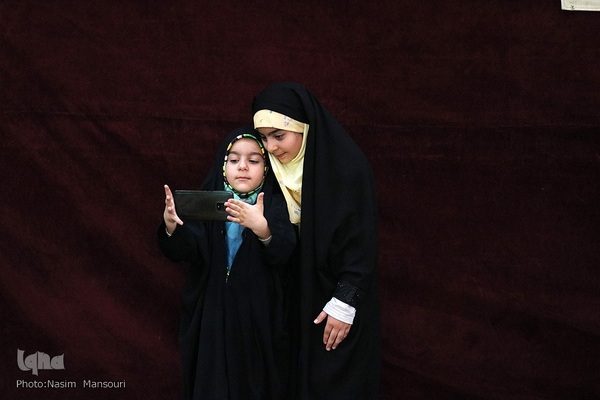 جشن روز دختر با حضور خدام حرم مطهر رضوی در مسجد جوادالائمه اهواز