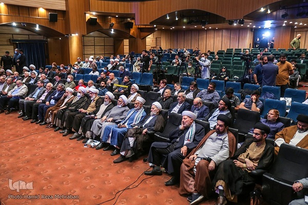 همایش " هم اندیشی میهمانان خارجی شرکت کننده در مراسمات سالگرد ارتحال حضرت امام خمینی (ره) "