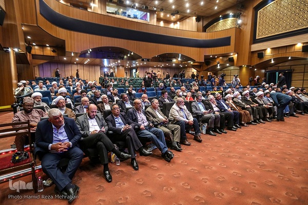 همایش " هم اندیشی میهمانان خارجی شرکت کننده در مراسمات سالگرد ارتحال حضرت امام خمینی (ره) "