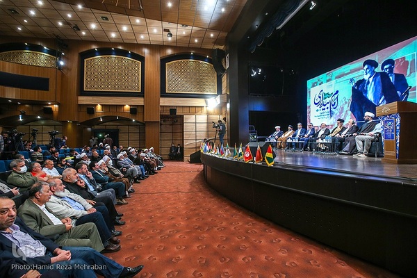 همایش " هم اندیشی میهمانان خارجی شرکت کننده در مراسمات سالگرد ارتحال حضرت امام خمینی (ره) "