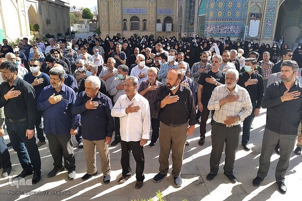 مراسم تشییع پیکر مرحومه عصمت صاحب نظر مادر شهید محمد علیپور اصطهباناتی از شهدای تازه تفحص شده دوران دفاع مقدس