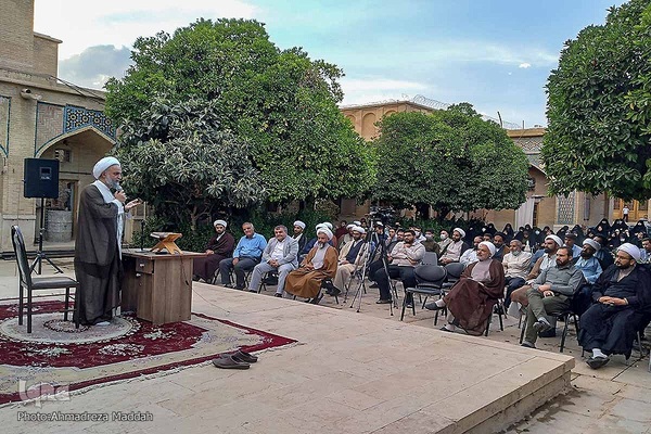 گردهمایی مبلغین قرارگاه عمار در حوزه علمیه منصوریه شیراز